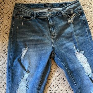 Judy blue relax fit size 15/32 distressed jeans